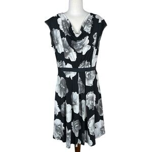 Simply Vera Vera Wang Floral Glow Peony Sleeveless Dress Size Medium NWT